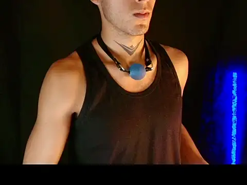 dark_men1 Show Webcam