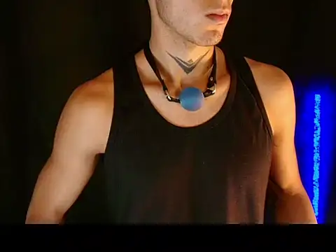 dark_men1n Webbikameraesitys