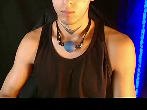dark_men1 Show in webcam