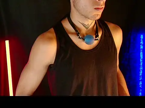 dark_men1n Webbikameraesitys