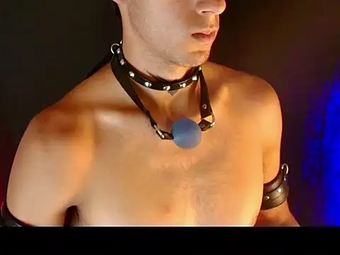 dark_men1 Show in webcam