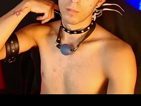 Show modela dark_men1 na web-kameri