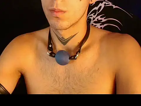 dark_men1n Webbikameraesitys