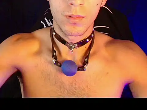 dark_men1: διαδικτυακό σόου στην κάμερα