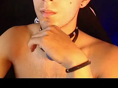 dark_men1 Show Webcam