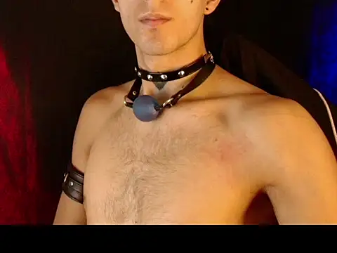 dark_men1: διαδικτυακό σόου στην κάμερα