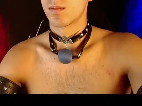 dark_men1: διαδικτυακό σόου στην κάμερα