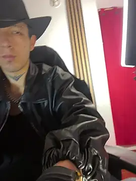 dark_men1 Show Webcam