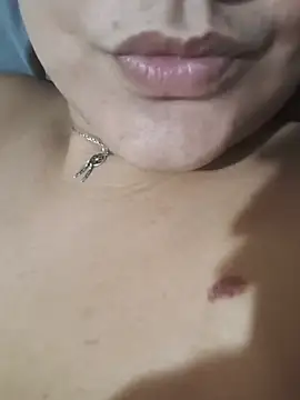 Show de Luna-elle na webcam