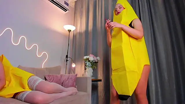Sophia_cutegirly Webcam show