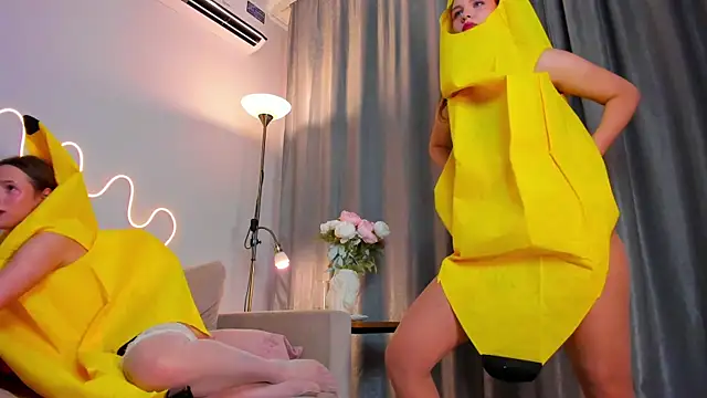 Sophia_cutegirly Webcam Show
