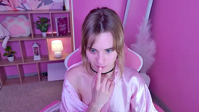Tessa_Shy_ Adlı Modelin Canlı XXX Sohbeti