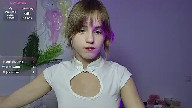 Tessa_Shy_ Adlı Modelin Canlı XXX Sohbeti