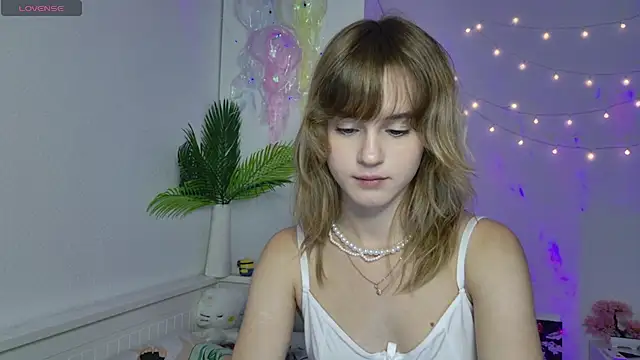 Czat XXX na żywo – Tessa_Shy_