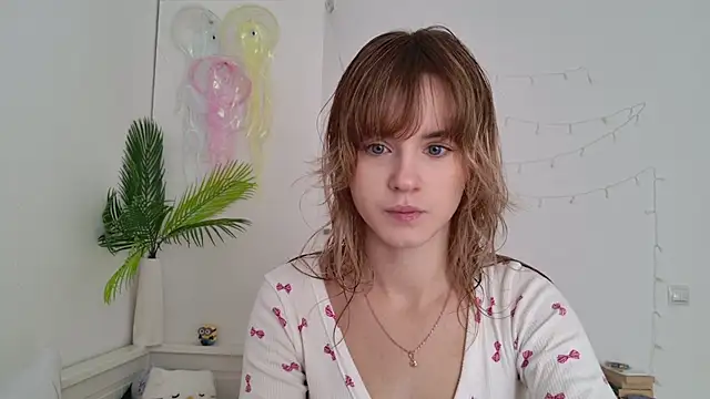 Chatroom XXX en direct de Tessa_Shy_
