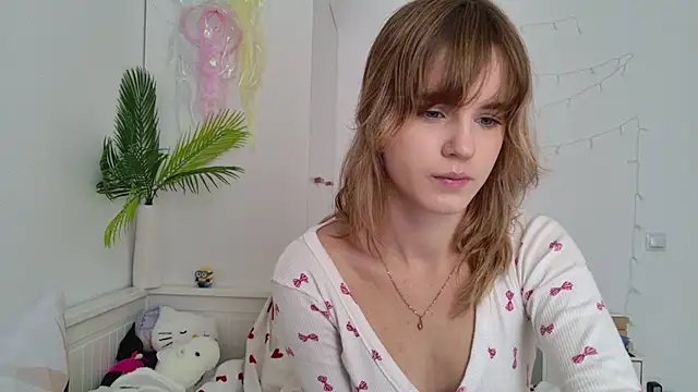 XXX chat uživo modela Tessa_Shy_