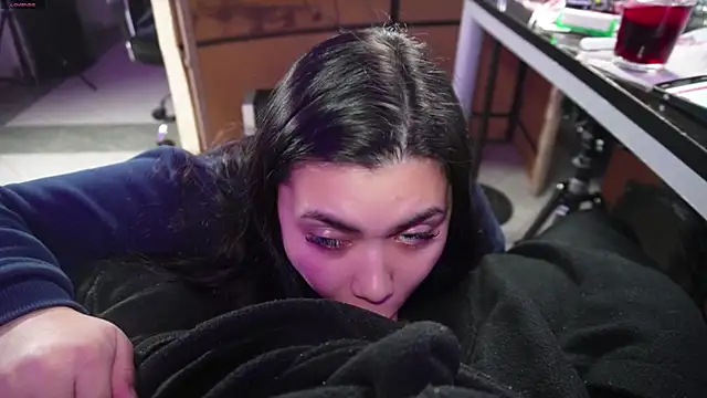 herus_priv webcam show