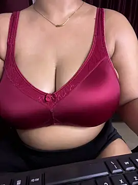 DarlingRuby Pertunjukan Webcam