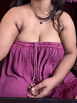 Chatroom XXX en direct de DarlingRuby