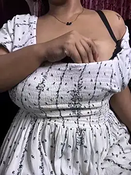 DarlingRuby Adlı Modelin Canlı XXX Sohbeti
