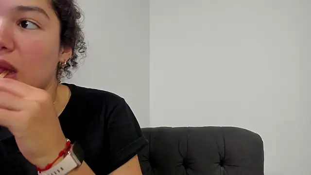 Chat soba uživo modela MiaRouseex