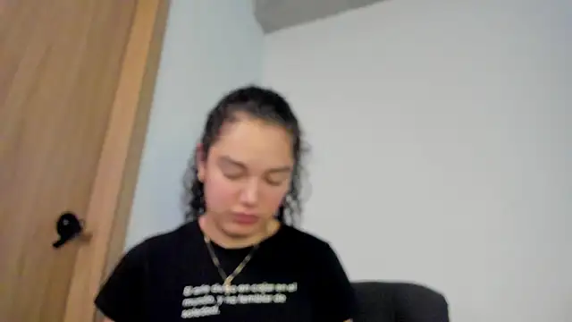 Živý XXX chat MiaRouseex