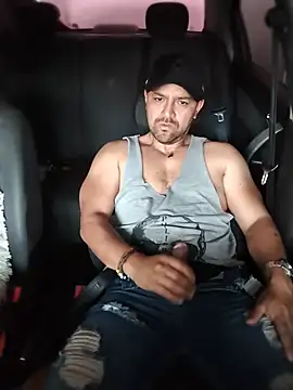 Show modela AlejoMoretti na web-kameri