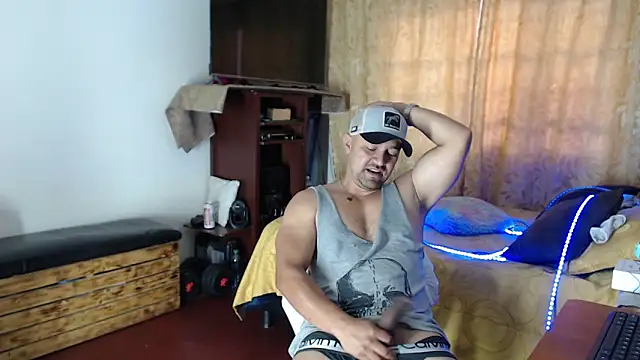 AlejoMoretti 网络视讯表演