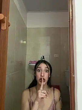 Chatroom XXX en direct de NickieCute-