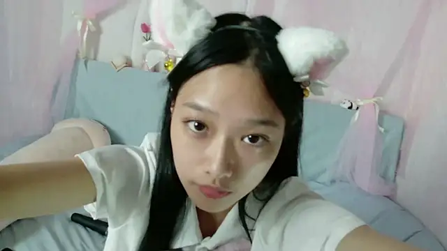shy_pink_doll 网络视讯表演
