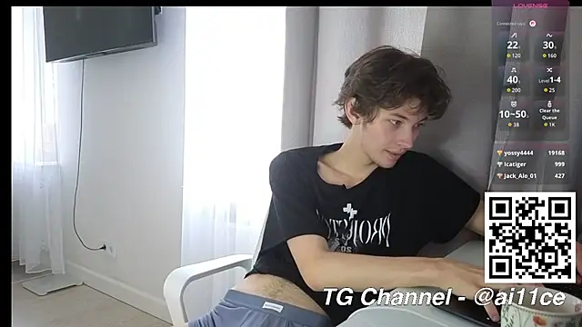 הופעת וובקאם של swaggenjoyer