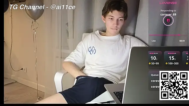 عرض كام swaggenjoyer