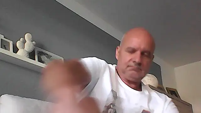 mannohmann5 Show in webcam
