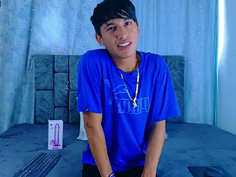 Show modela IhanKing na web-kameri