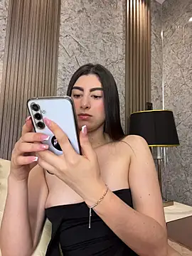 evelyn_hills' Live XXX Chat