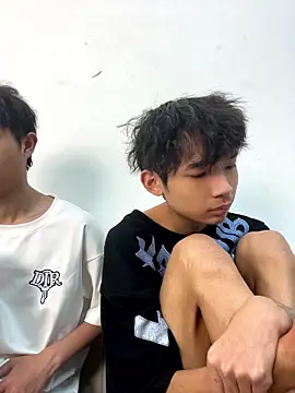 -OvO- 在線直播表演