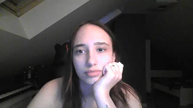 Show modela DarkMirel na web-kameri