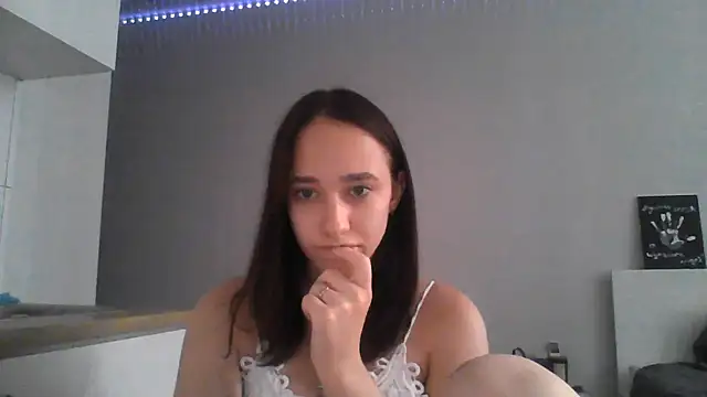 Show modela DarkMirel na web-kameri