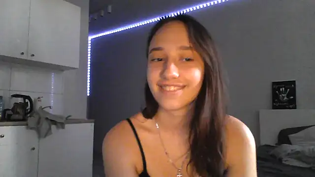 Show modela DarkMirel na web-kameri