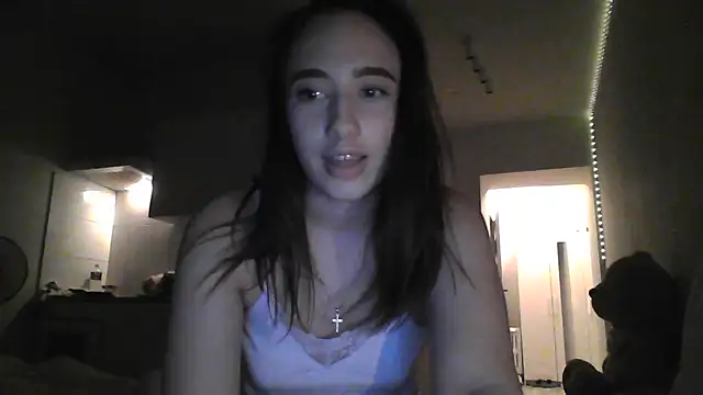Show modela DarkMirel na web-kameri