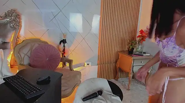 SaraDreamsss' Webcam Show