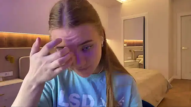 doana_bebriti élő XXX-chatje