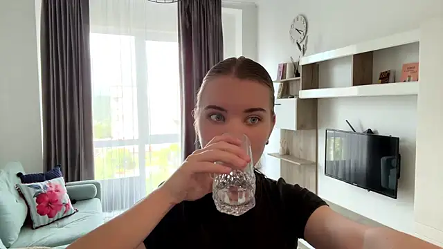 XXX chat uživo modela doana_bebriti