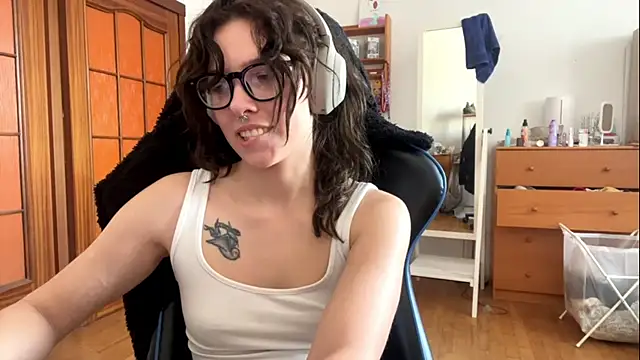 Živý XXX chat PillowPeachX
