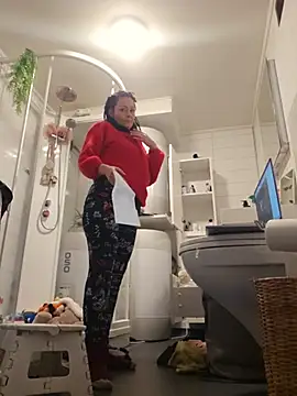MyManCave Adlı Modelin Canlı XXX Sohbeti