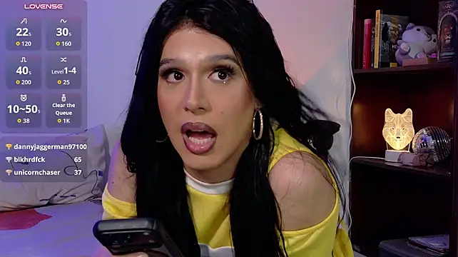 הופעת וובקאם של emma_dragon