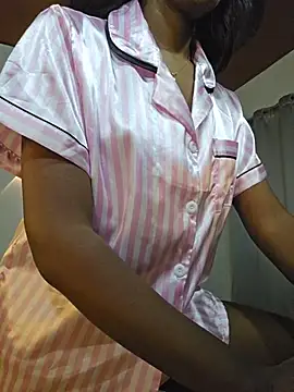 Chatroom XXX en direct de Im_Camila__