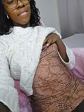 צ'אט XXX בשידור חי של Im_Camila__