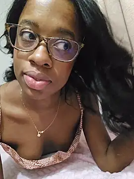Im_Camila__ Show in webcam