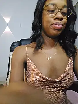 הופעת וובקאם של Im_Camila__